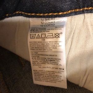 Old Navy Jeans - NWOT Old Navy Jeans 12 Short Old Navy Jeans - NWOT Old Navy Jeans 12 Short